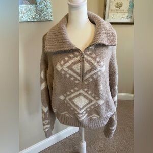 Jessica Simpson Super Soft Beige and White Tribal Pullover Size Large
